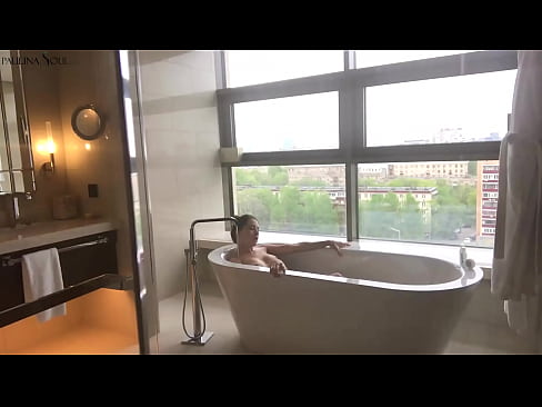 ❤️ عزیزم فوق العاده با شور و شوق بیدمشک خود را در حمام تکان می دهد ❤️ پورنو در پورنو fa.libporno.ru ️❤